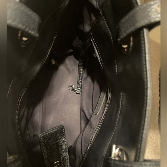 Chanel tote bag in black. - Picture 14 of 14